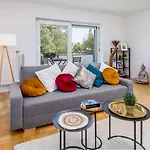 Og2 M With Balcony - 10 Min To Salzburg 아파트 프라일라싱